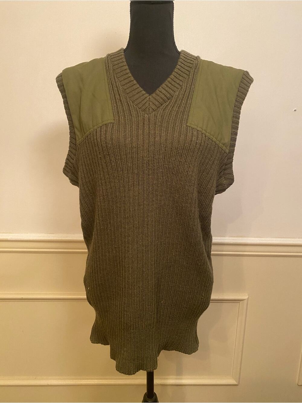 Vintage L.L. Bean Commando Sweater Vest Olive Green Wool Made in England